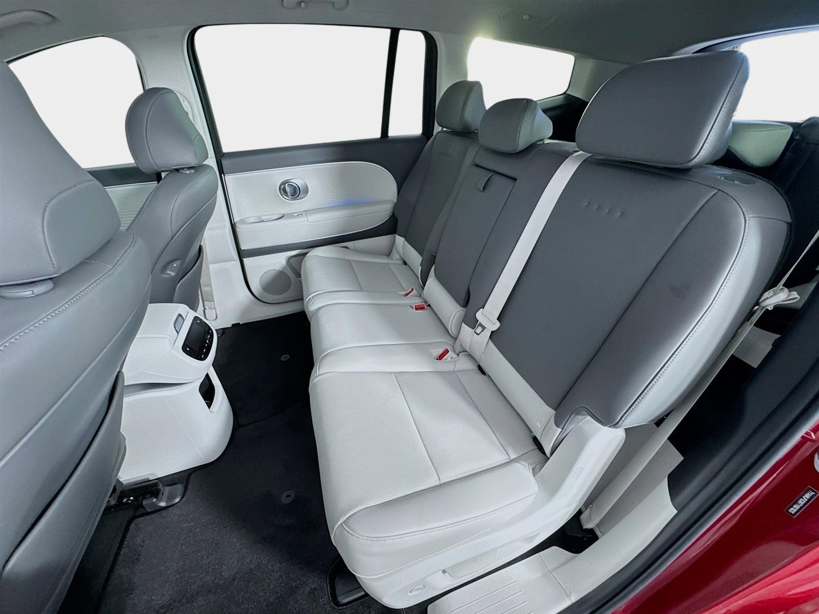 New 2026 Hyundai Ioniq 9 SEL w/ Tow & Go Package image 22