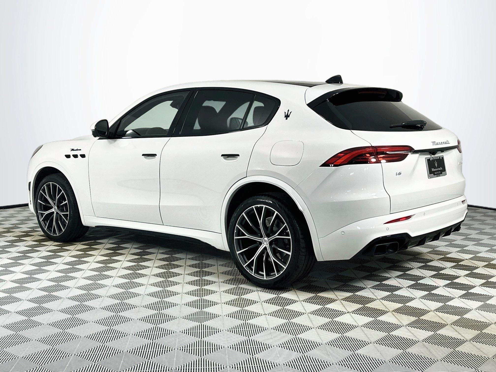 New 2027 Maserati Grecale Modena AWD/4WD image 7