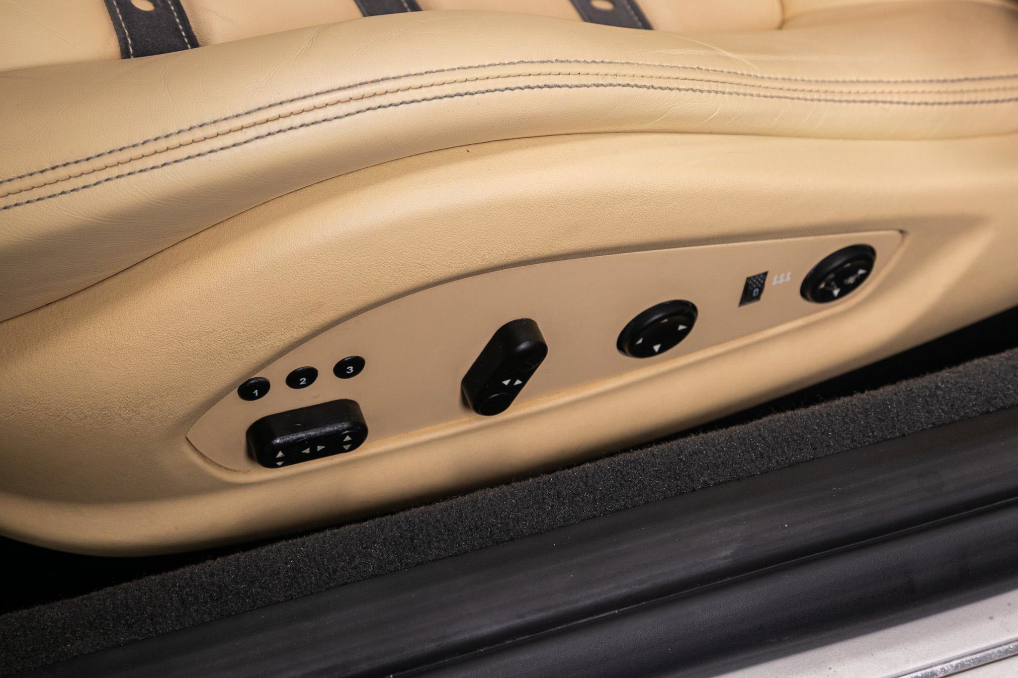 Used 2011 Ferrari California image 27