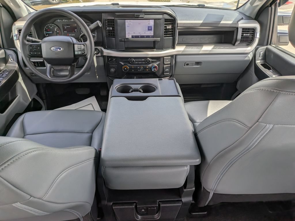 Used 2025 Ford F350 XL w/ XL Chrome Package RWD image 14