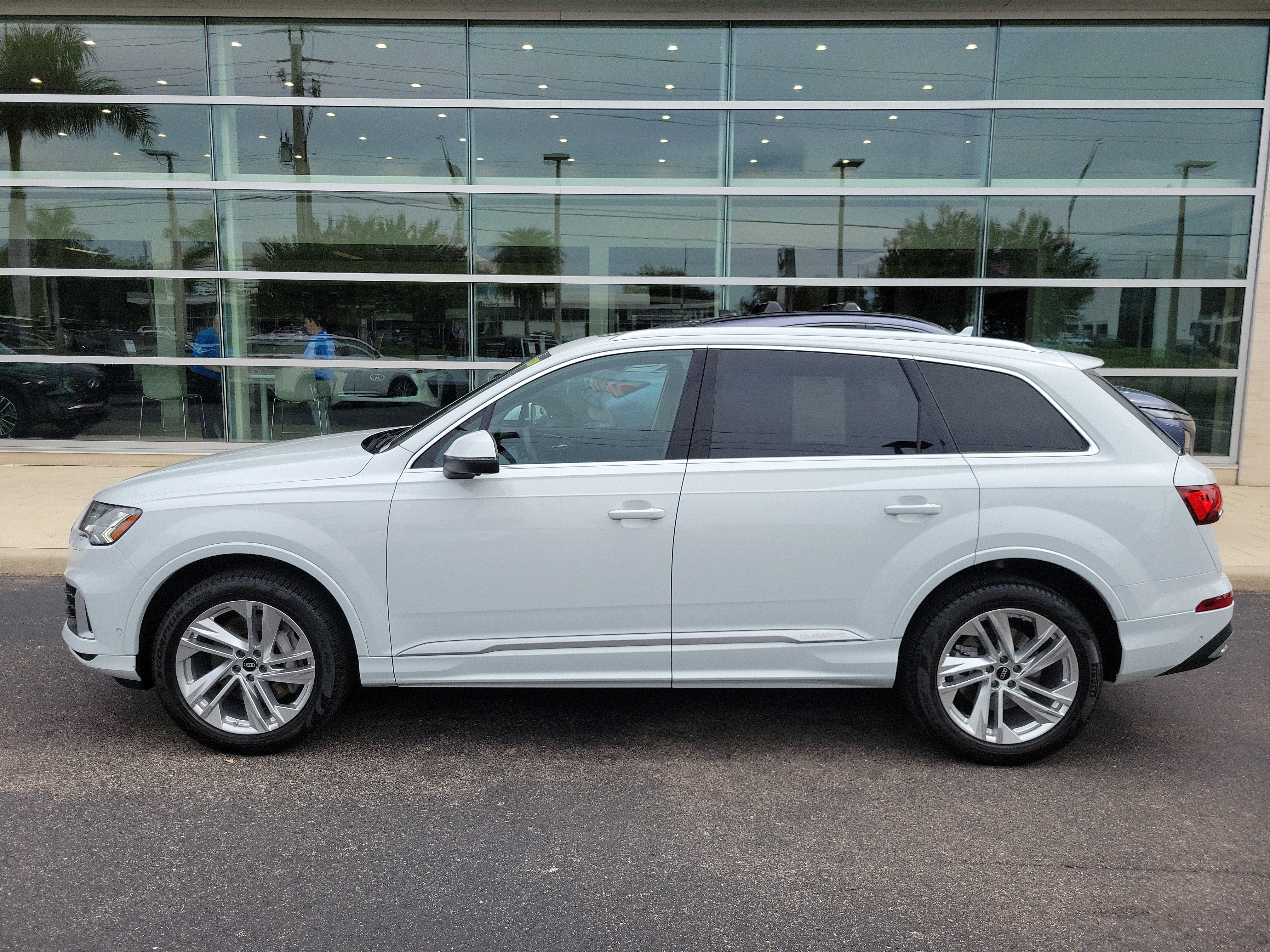 Used 2023 Audi Q7 3.0T Premium AWD/4WD image 7