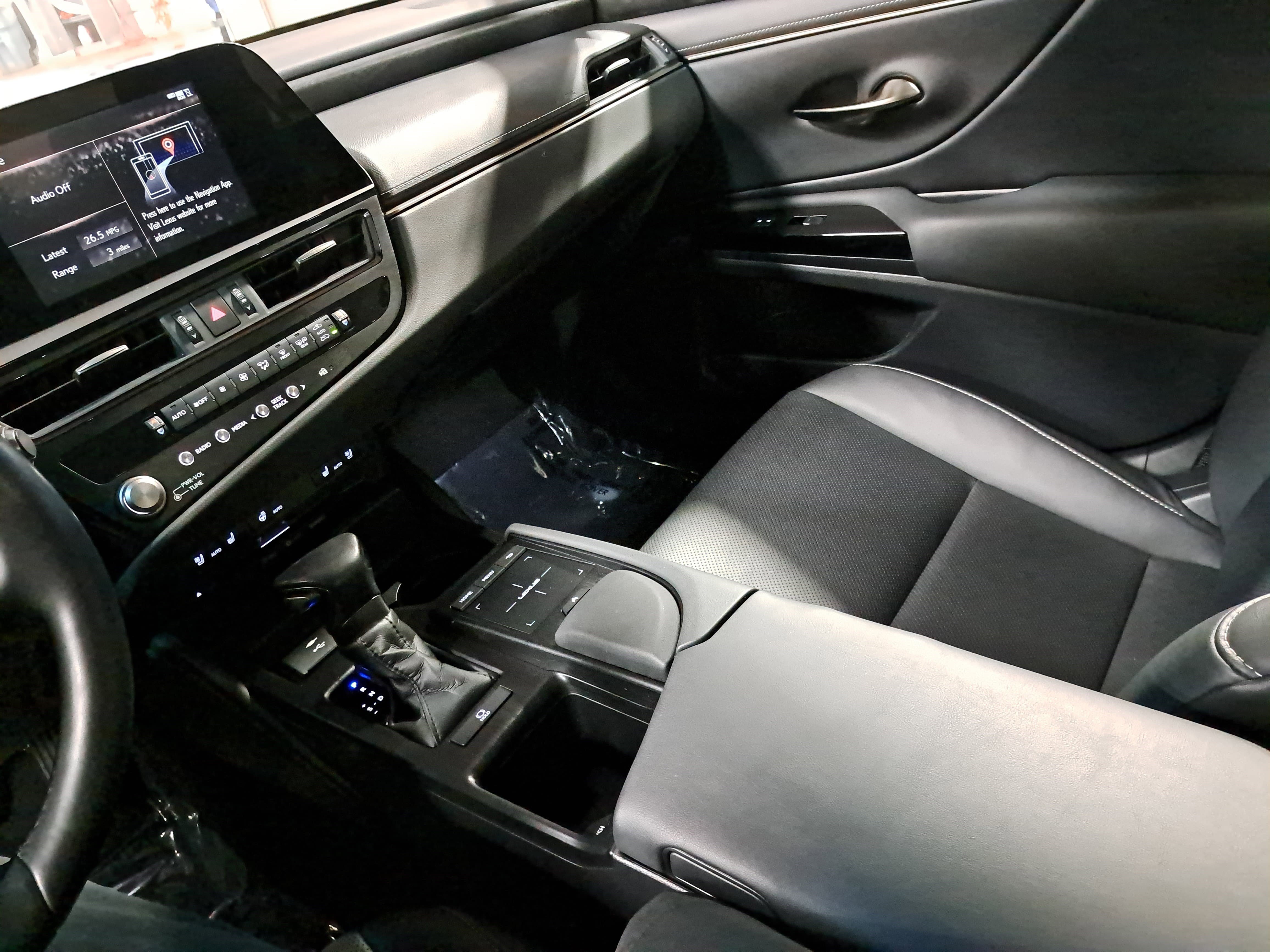 Used 2022 Lexus ES 350 w/ Premium Package image 24