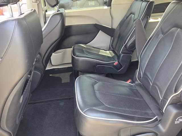 Used 2024 Chrysler Pacifica Limited FWD image 7