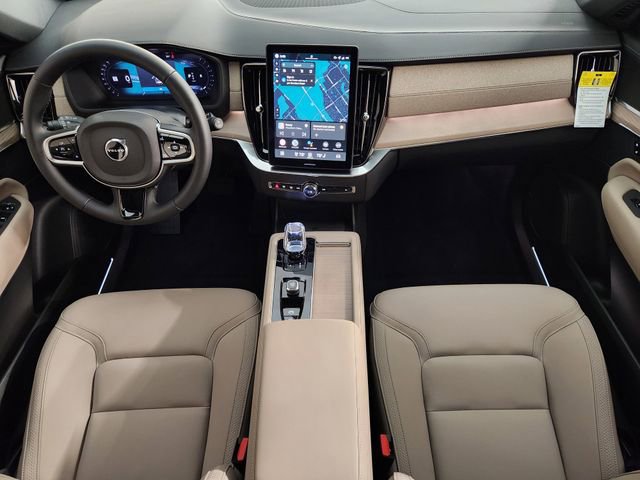 New 2026 Volvo XC90 B5 Plus w/ Protection Package Premier AWD/4WD image 4