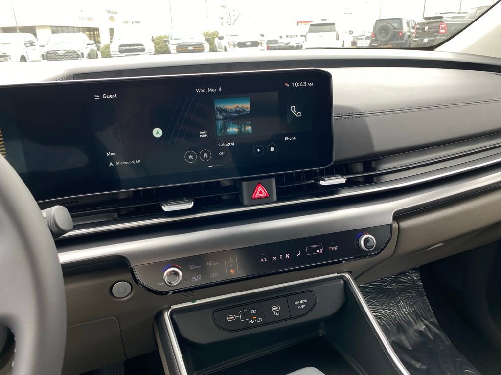 New 2026 Kia Carnival FWD image 17