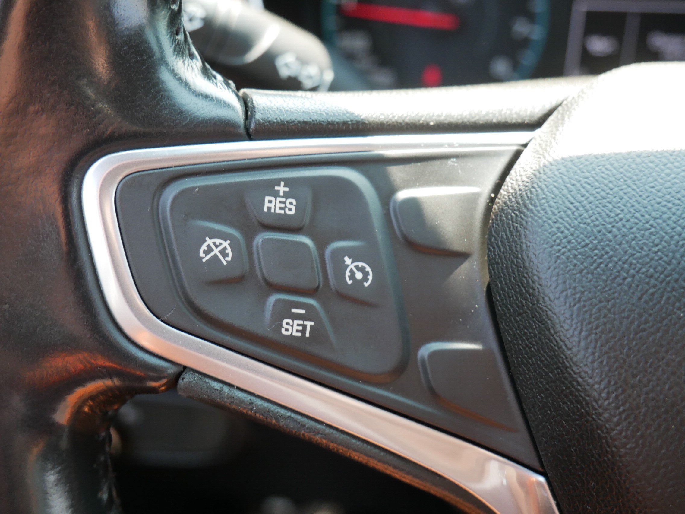 Used 2018 Chevrolet Equinox LT AWD/4WD image 31
