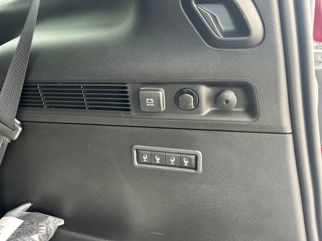 New 2025 Jeep Wagoneer Series III w/ Rear Seat Video Group 1 image 39