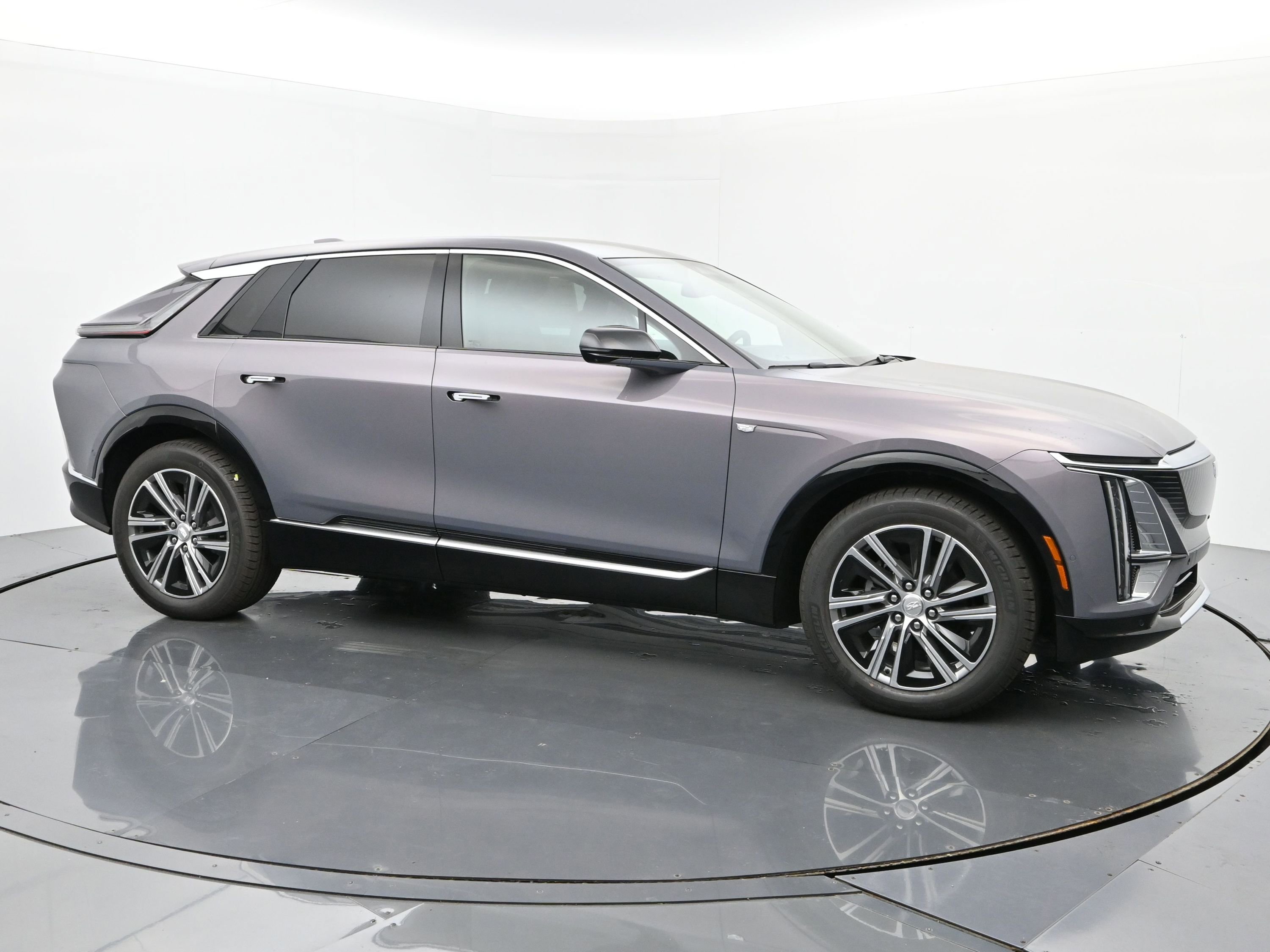 New 2026 Cadillac Lyriq Luxury image 7