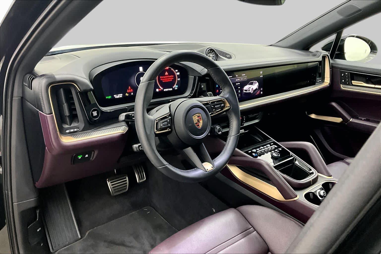 Used 2025 Porsche Cayenne S AWD/4WD image 17