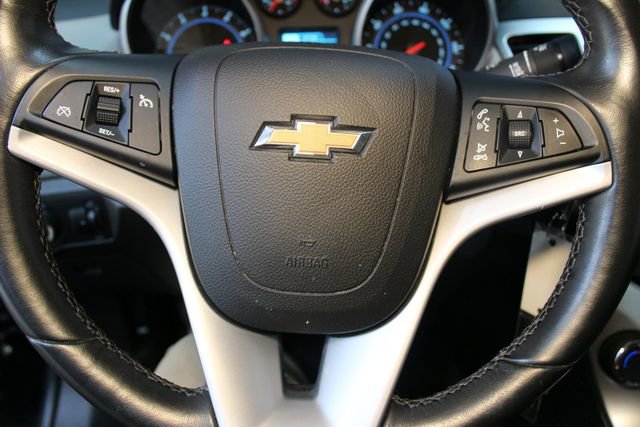 Used 2014 Chevrolet Cruze LT FWD image 17