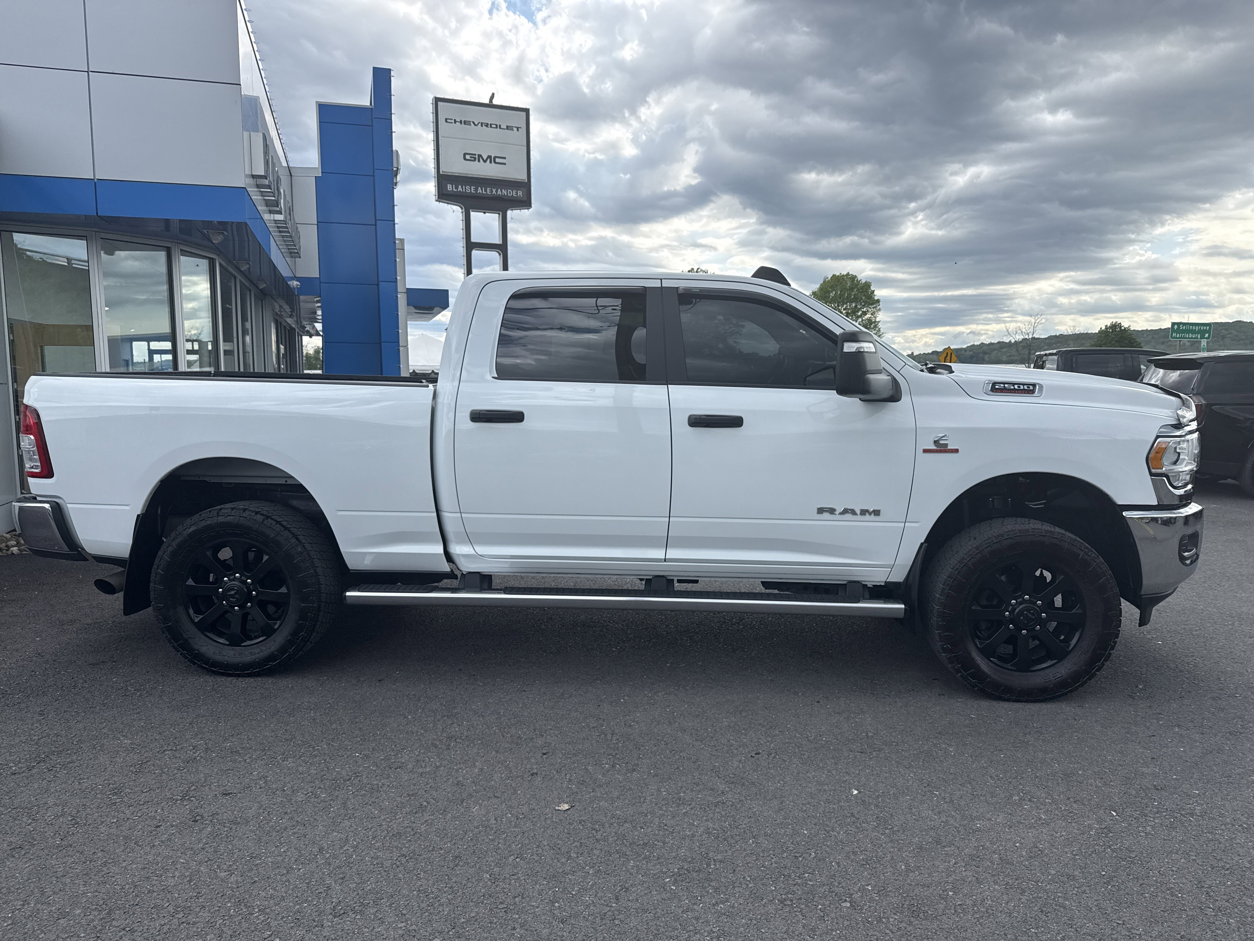 Used 2023 RAM 2500 Big Horn w/ Level 1 Equipment Group AWD/4WD image 2