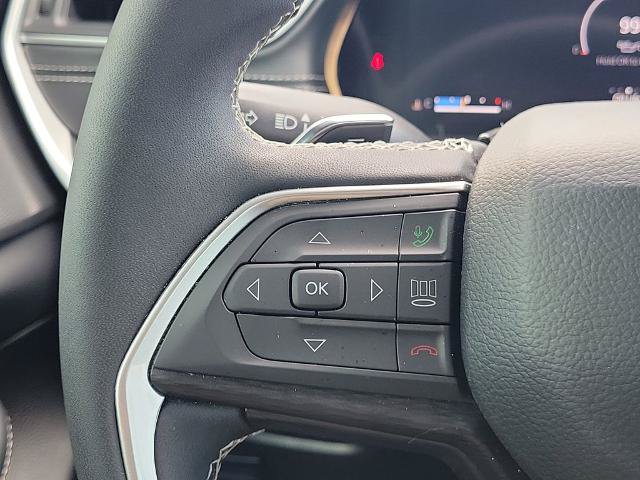 Used 2025 Jeep Grand Cherokee Laredo RWD image 23
