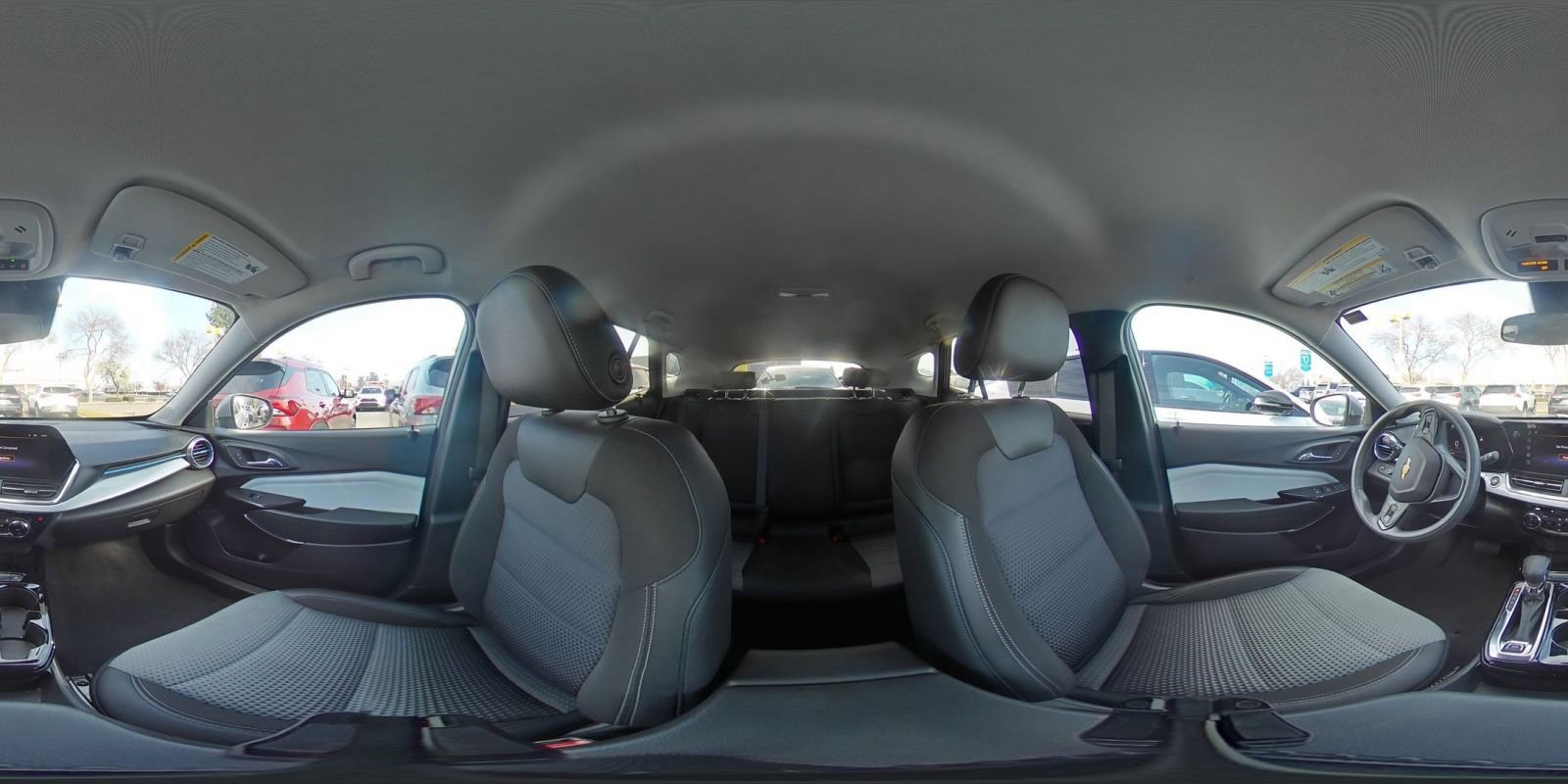 Used 2025 Chevrolet Trax LT image 41