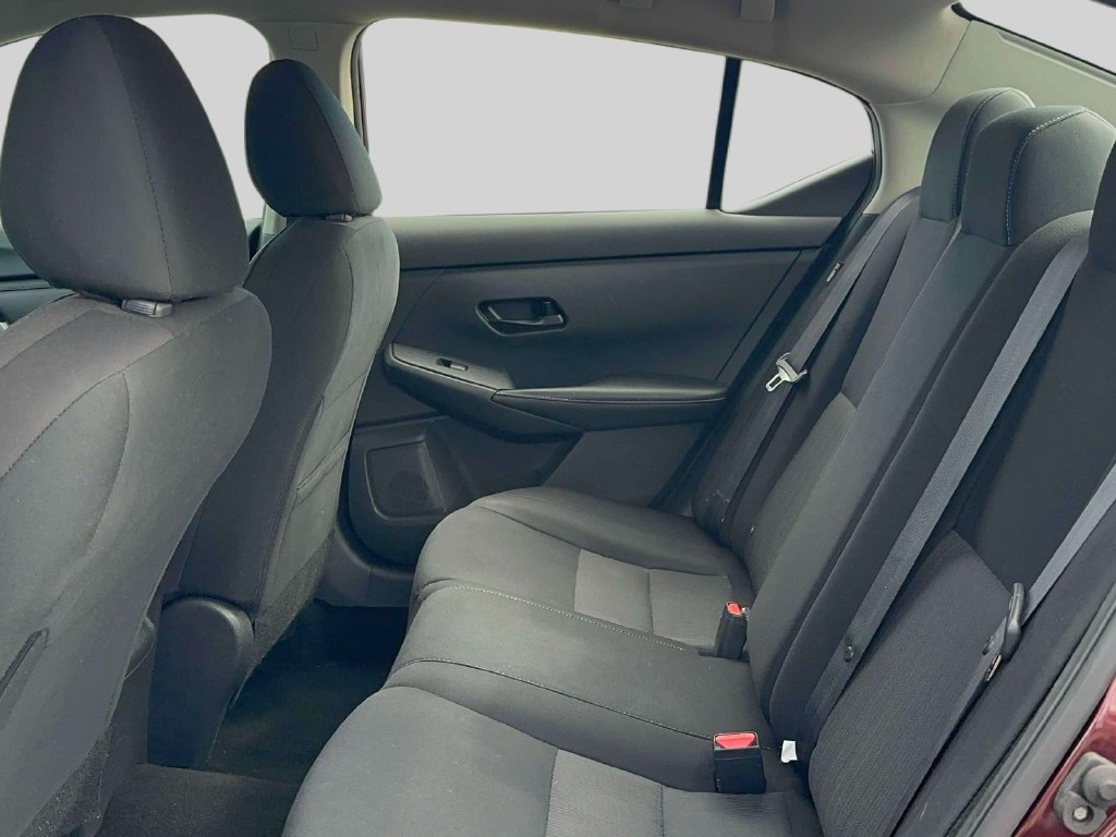 Used 2024 Nissan Sentra SV FWD image 9