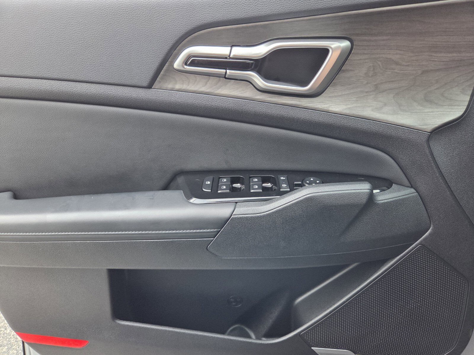 Used 2025 Kia Sportage X-Line w/ Premium Package image 21