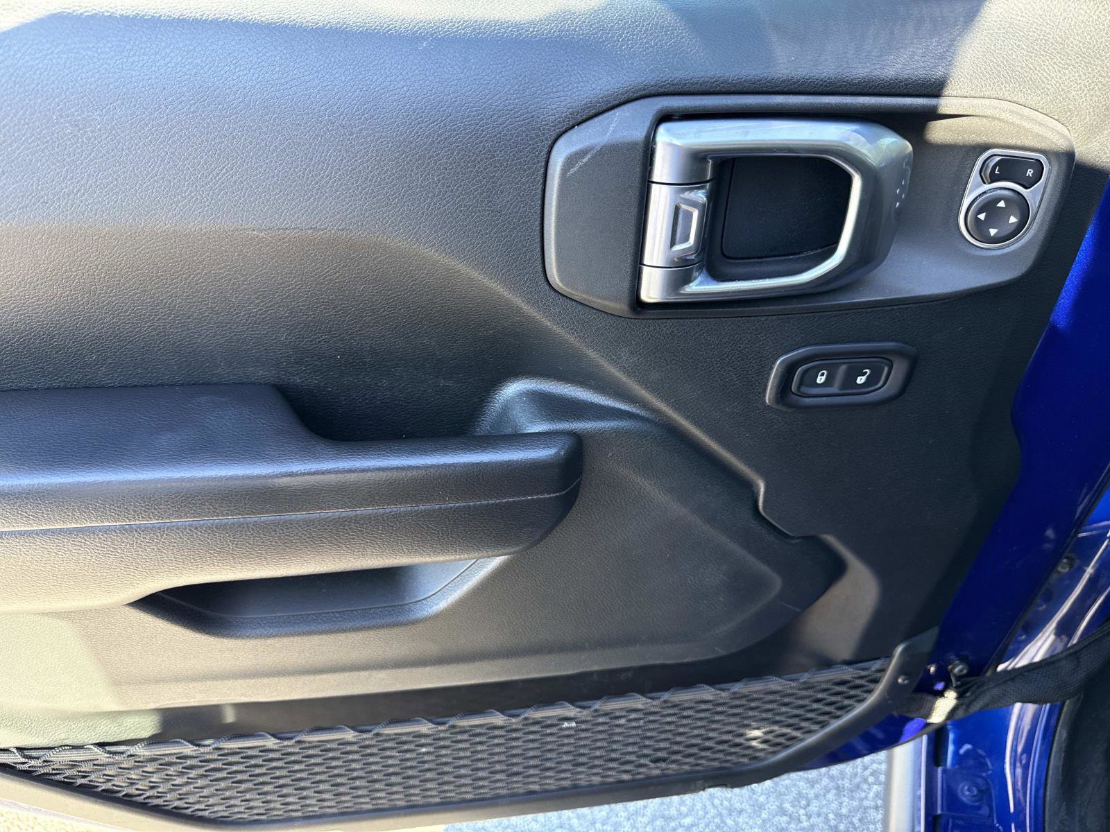 Used 2018 Jeep Wrangler Unlimited Sport S image 20