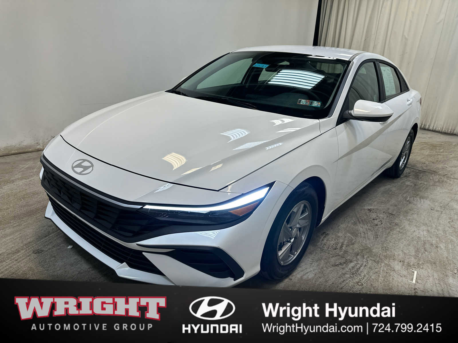 Certified 2025 Hyundai Elantra SE image 3