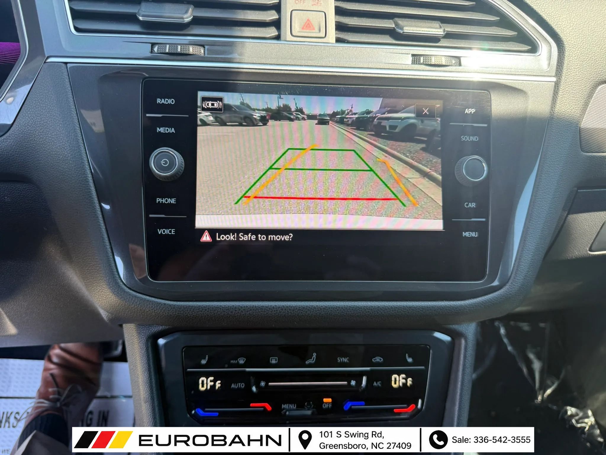 Used 2022 Volkswagen Tiguan SE R-Line FWD image 29