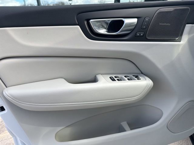 New 2026 Volvo XC60 B5 Ultra w/ Protection Package Premier image 12