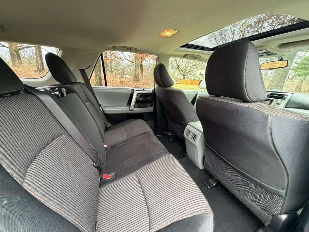 Used 2013 Toyota 4Runner SR5 w/ Convenience Pkg image 8