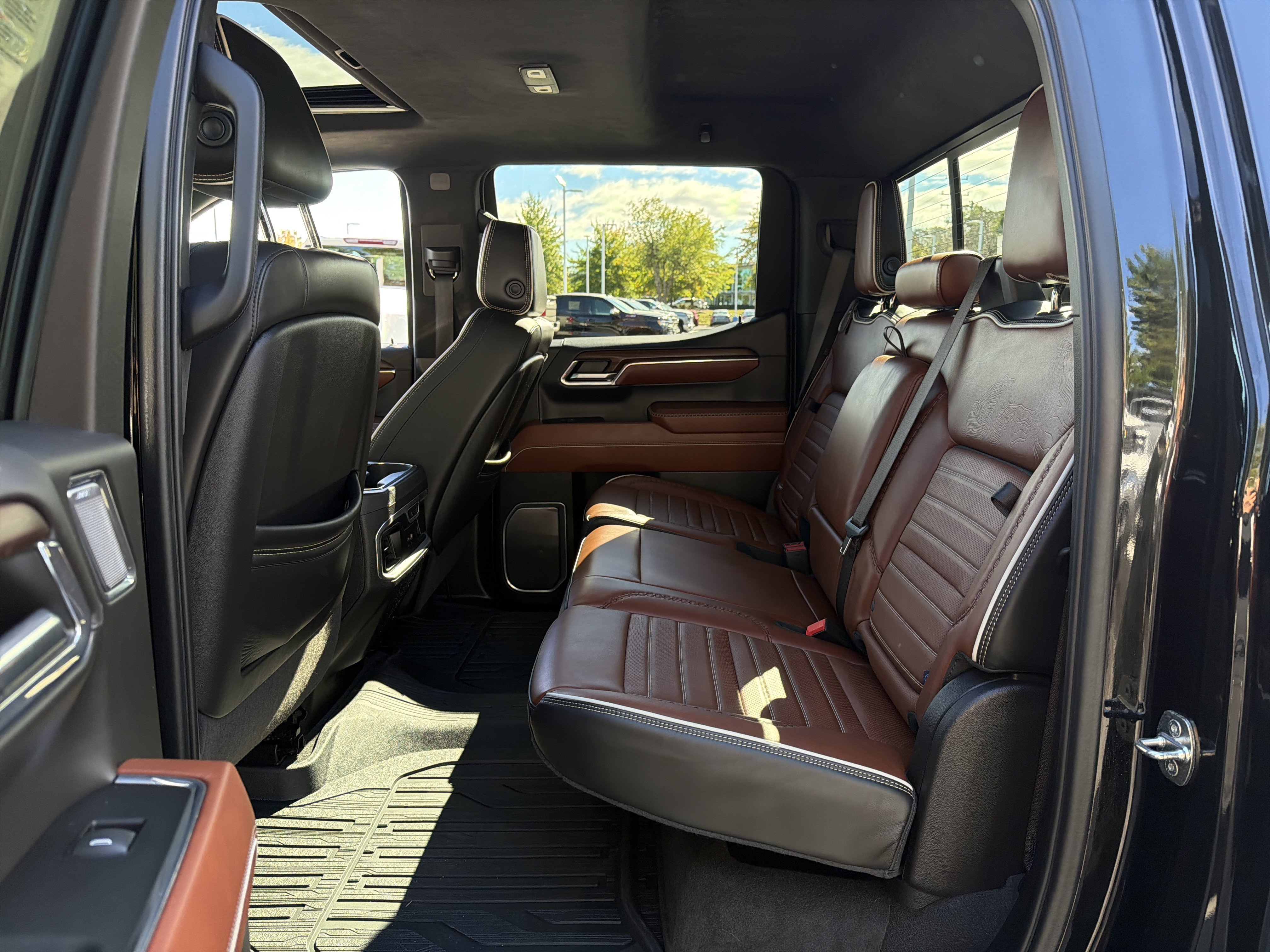 Used 2024 GMC Sierra 1500 Denali Ultimate AWD/4WD image 32