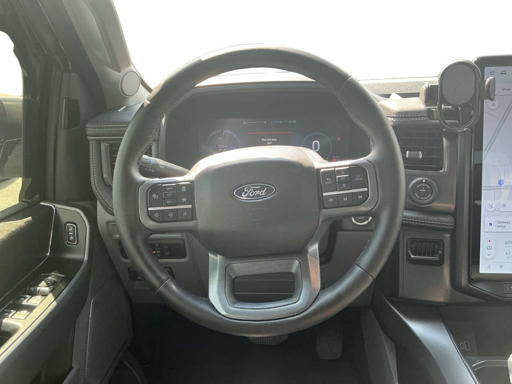 Used 2025 Ford F150 Lightning Flash AWD/4WD image 18