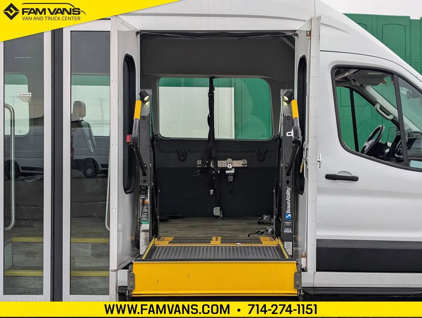 Used 2020 Ford Transit 350 XL image 6