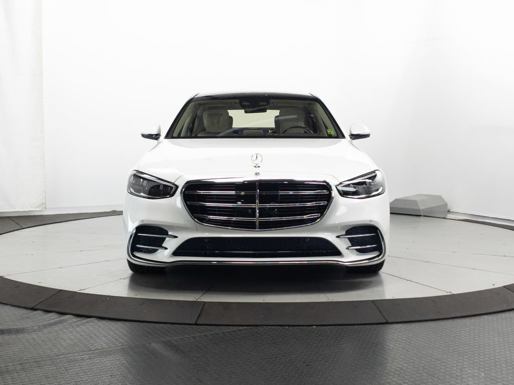 Certified 2025 Mercedes-Benz S 580 4MATIC Sedan image 2