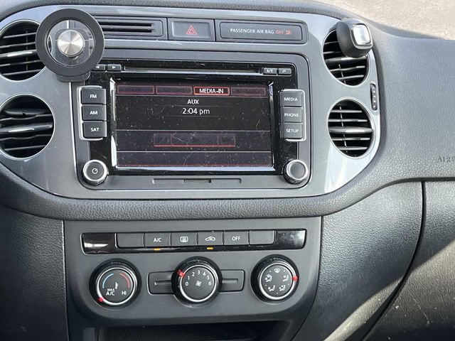 Used 2015 Volkswagen Tiguan S image 15