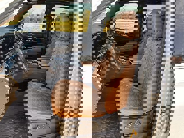 Used 2021 Cadillac Escalade ESV Premium Luxury w/ Driver Assist Tech Package image 26