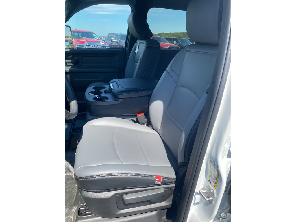 New 2026 RAM 2500 Tradesman AWD/4WD image 17