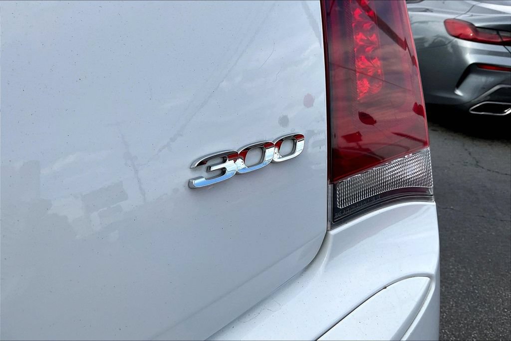 Used 2018 Chrysler 300 Touring w/ Sport Appearance Package RWD image 14