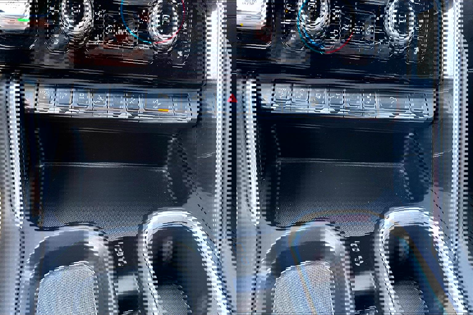 Used 2024 GMC Sierra 2500 Denali Ultimate image 32