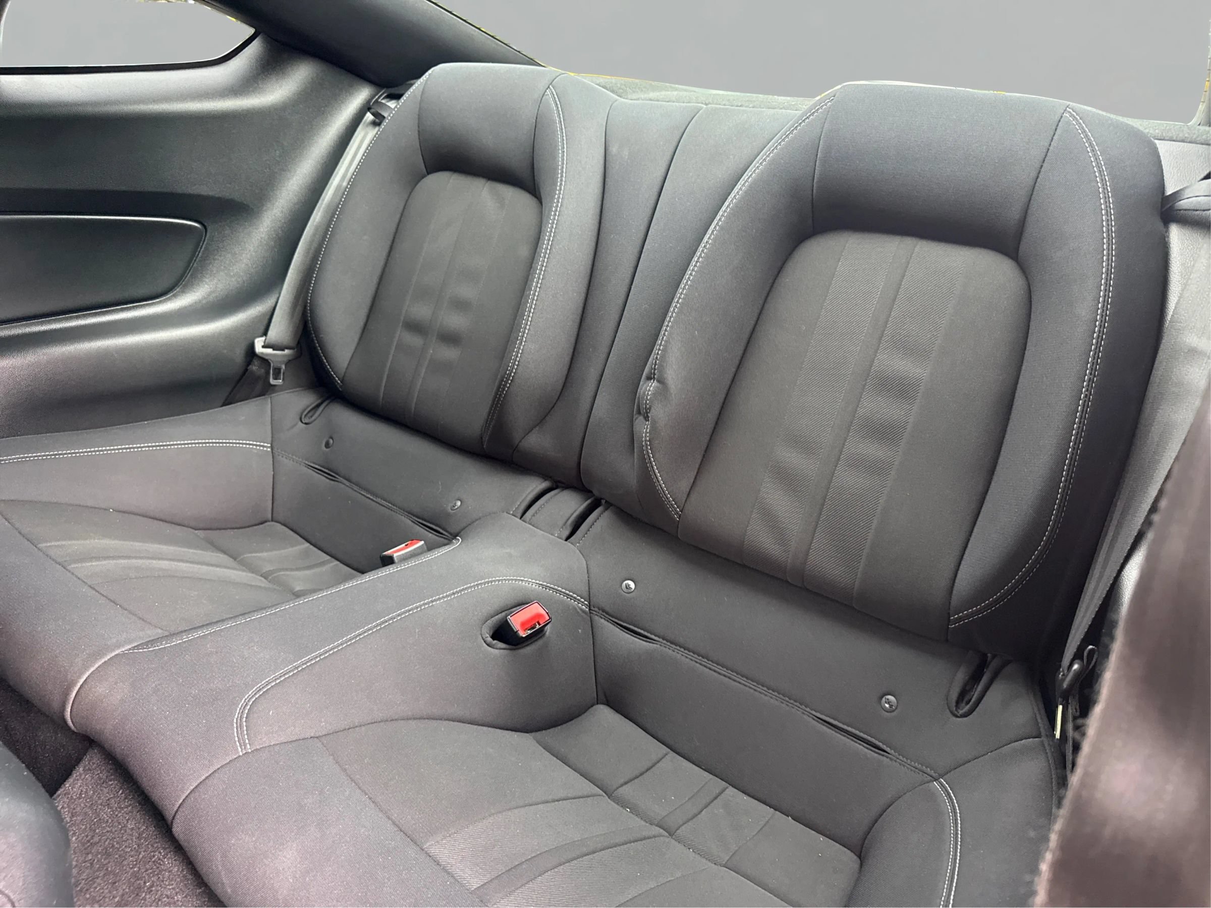 Used 2019 Ford Mustang Coupe w/ Black Accent Package RWD image 10