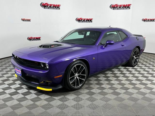 Used 2016 Dodge Challenger R/T Scat Pack RWD image 5