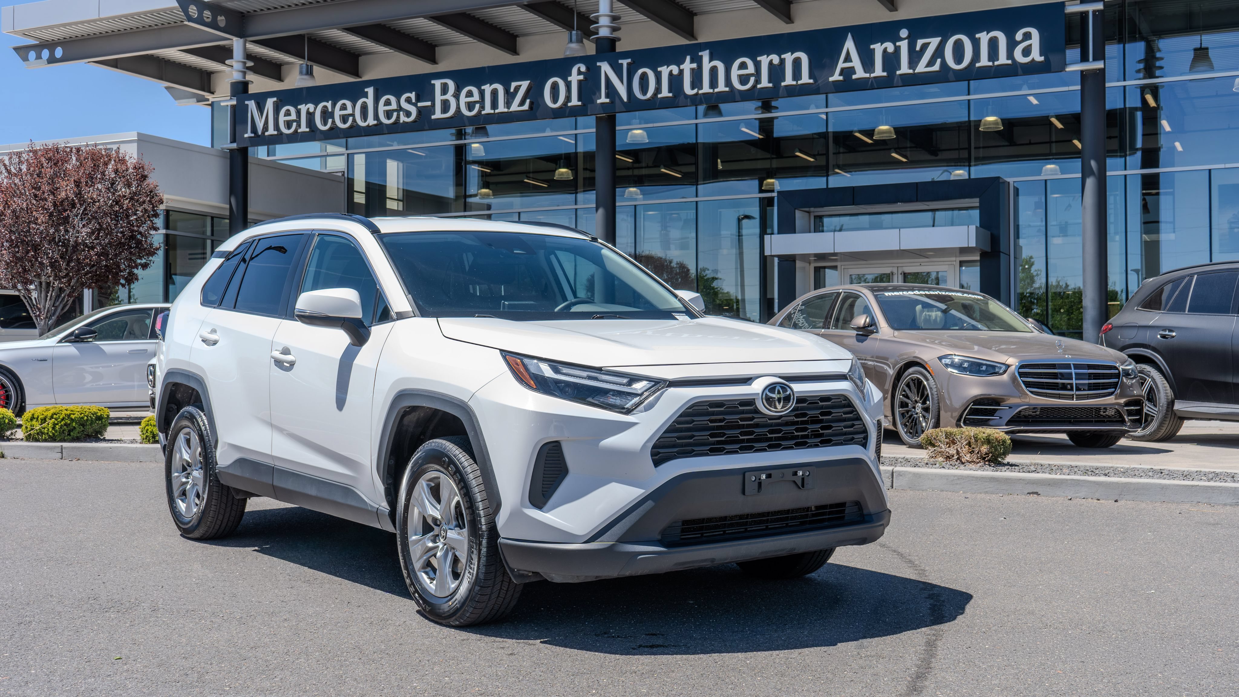 Used 2024 Toyota RAV4 XLE w/ Weather Package AWD/4WD video 1