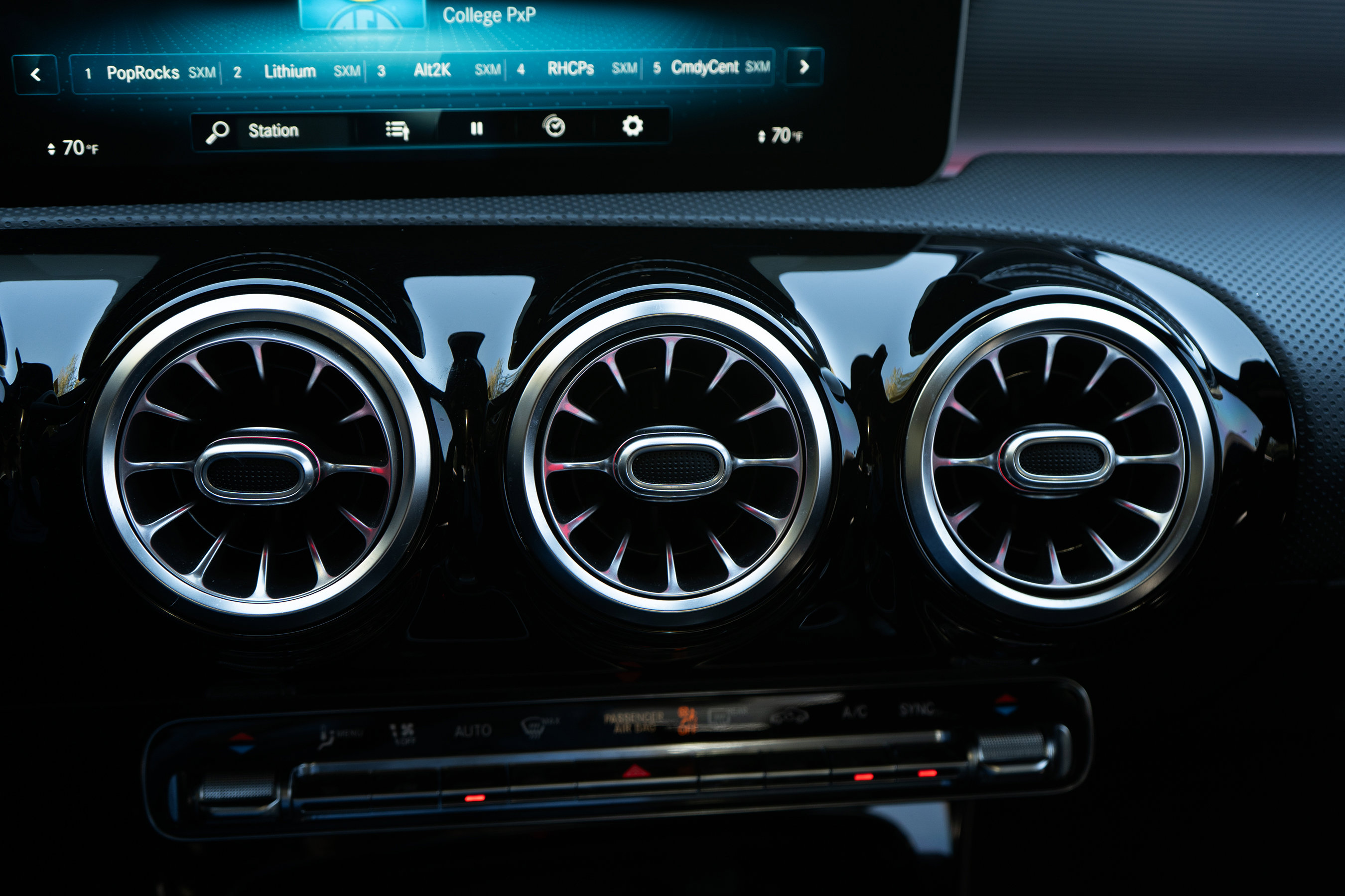 Used 2020 Mercedes-Benz CLA 250 4MATIC image 31