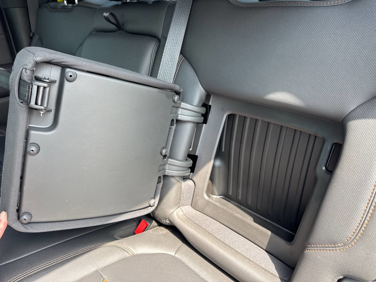 Used 2022 GMC Sierra 1500 AT4 w/ AT4 Preferred Package image 39