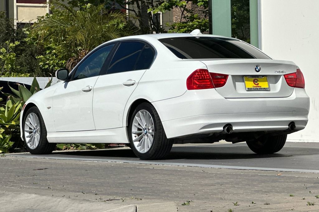 Used 2011 BMW 335i Sedan RWD image 5