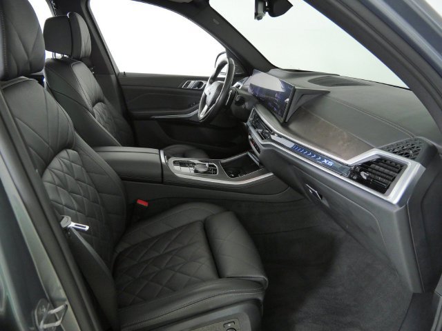 New 2027 Volkswagen Jetta SE FWD image 20