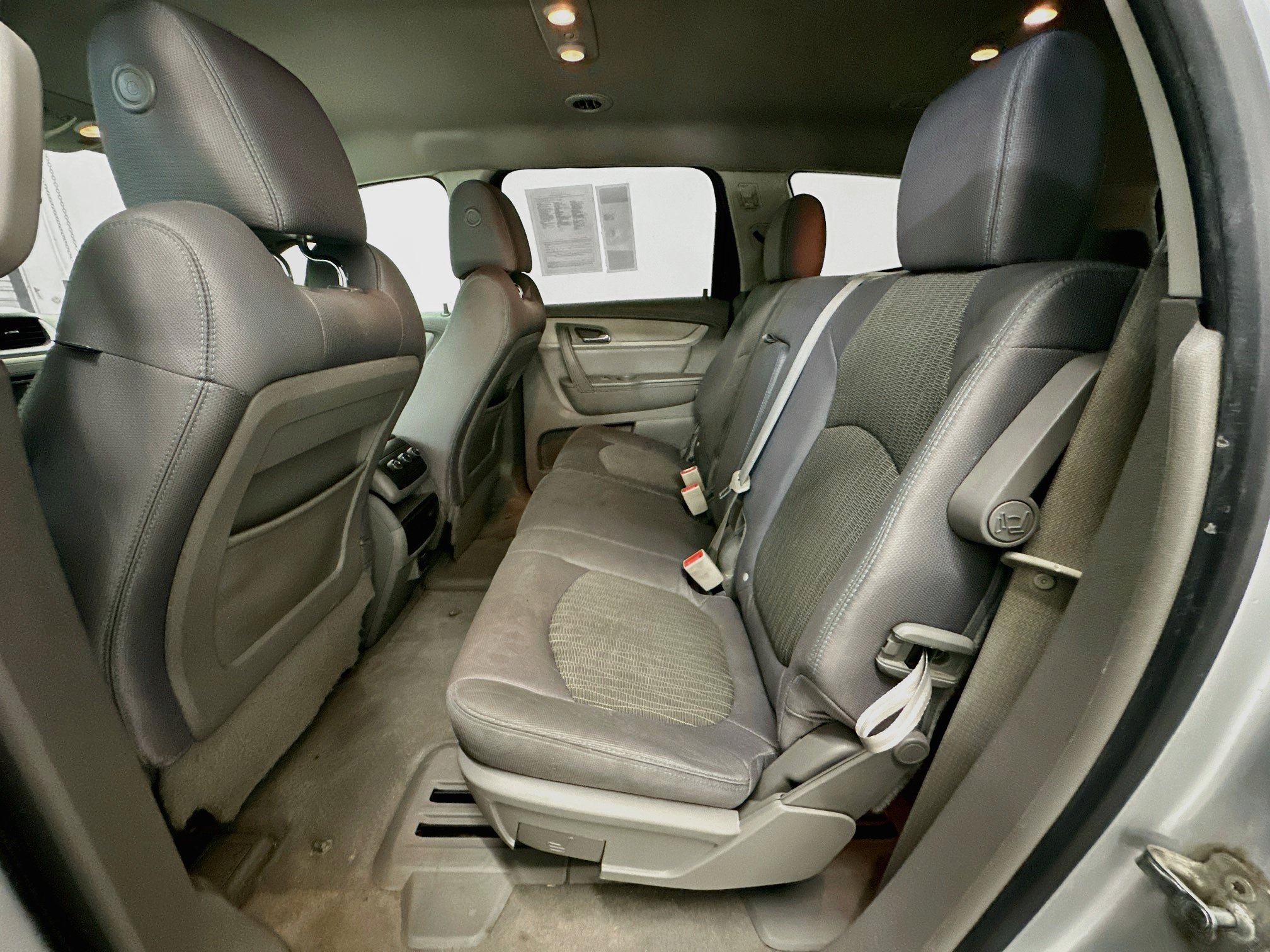 Used 2015 Chevrolet Traverse LS FWD image 28