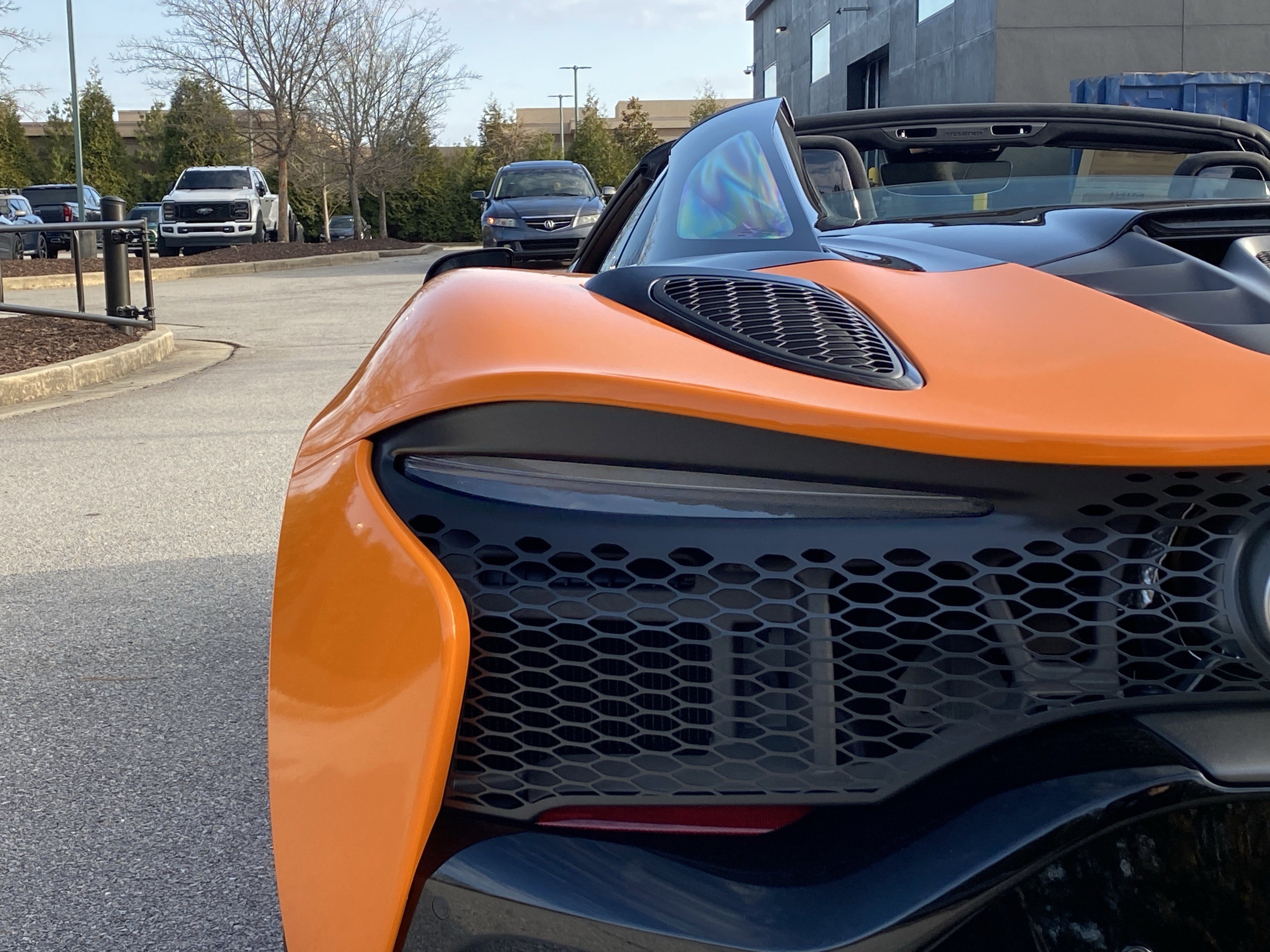 Used 2025 McLaren Artura Spider image 44