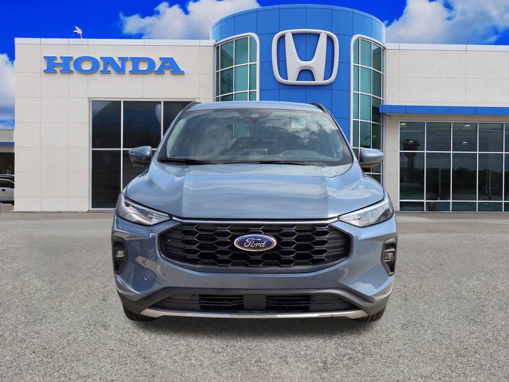 Used 2025 Ford Escape ST-Line Select AWD/4WD image 3