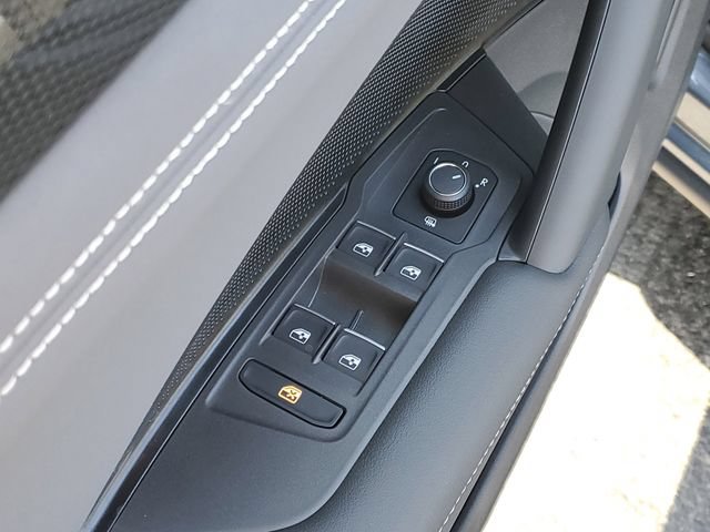 New 2026 Volkswagen Tiguan SE AWD/4WD image 10