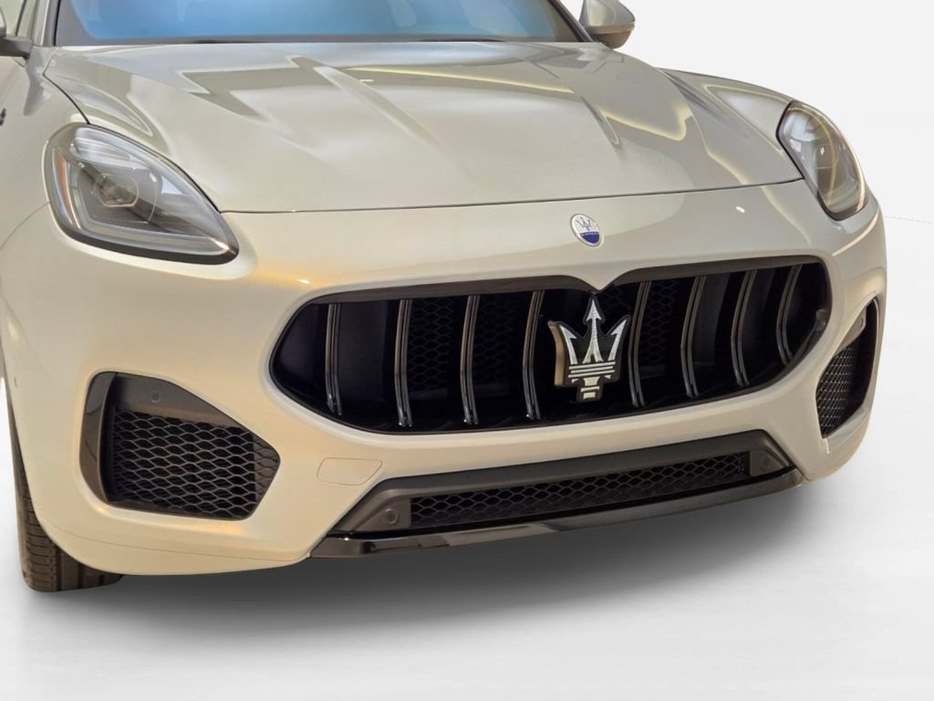 Certified 2023 Maserati Grecale Modena AWD/4WD image 4