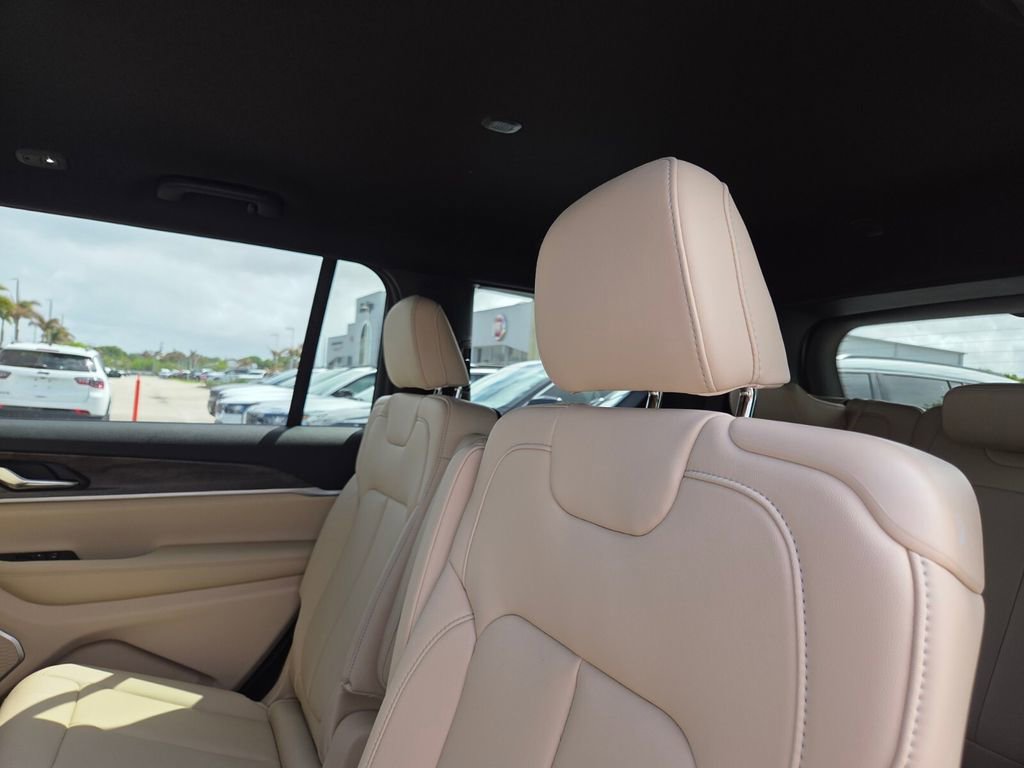 New 2026 Jeep Grand Cherokee L Limited RWD image 8