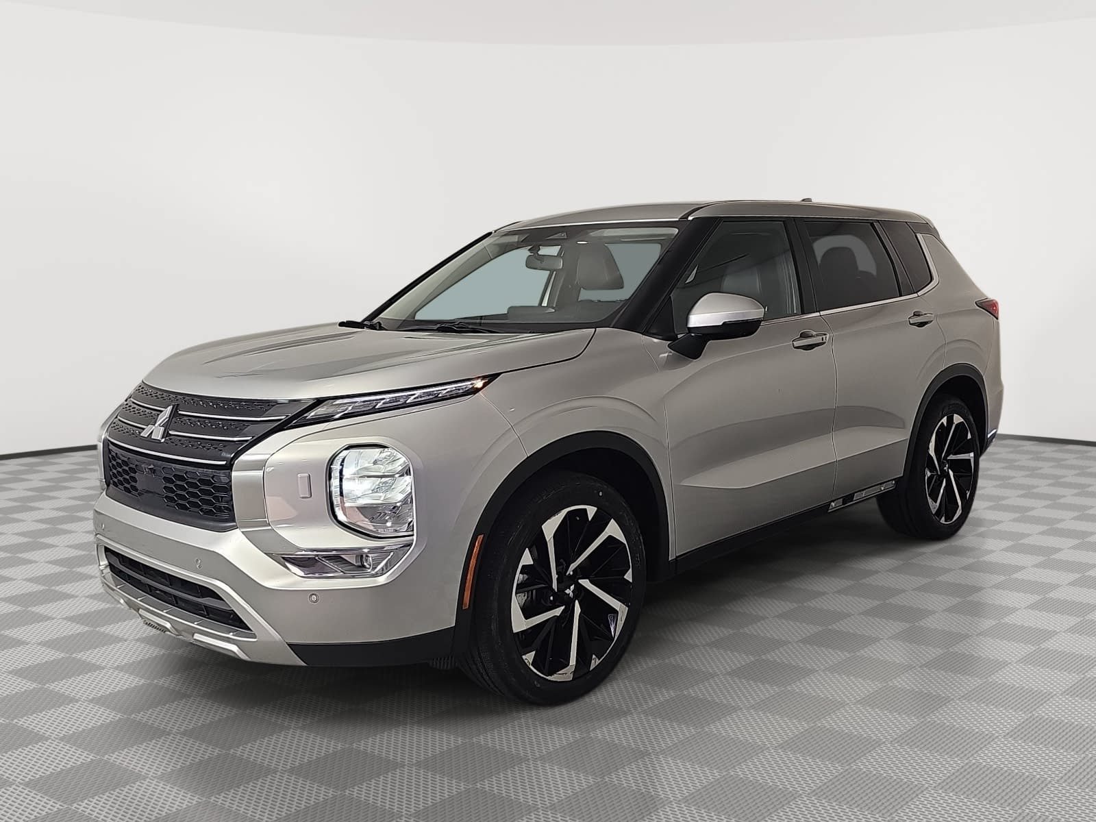 Used 2023 Mitsubishi Outlander SE AWD/4WD image 4