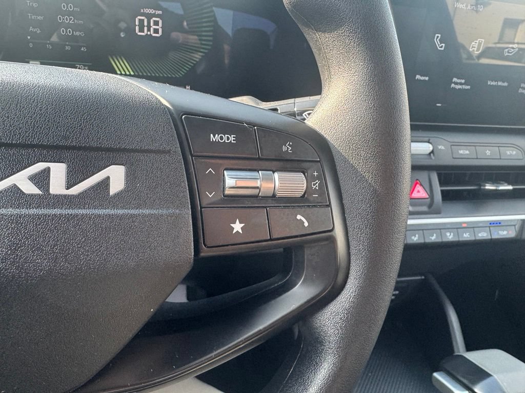 Used 2025 Kia K4 FWD image 17