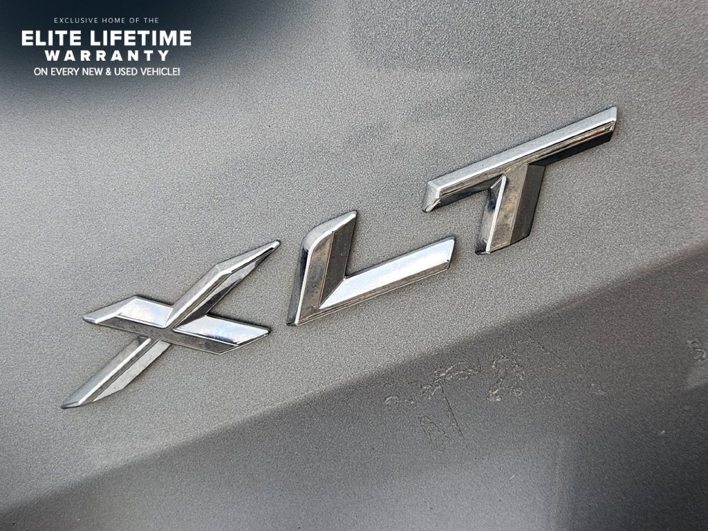 Used 2024 Ford Explorer XLT w/ Equipment Group 202A RWD image 7