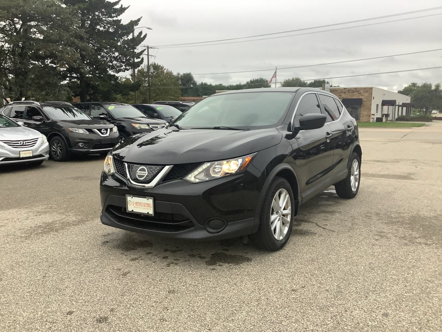 Used 2018 Nissan Rogue Sport S w/ S Appearance Package AWD/4WD image 4